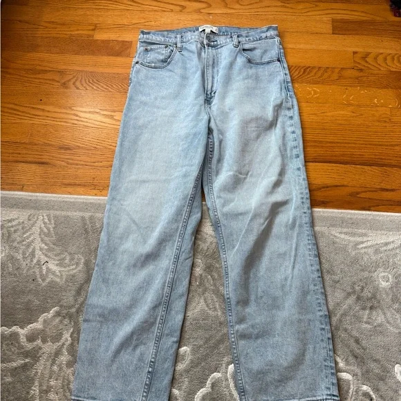 Abercrombie & Fitch Classic Blue Jeans - Picture 3 of 3